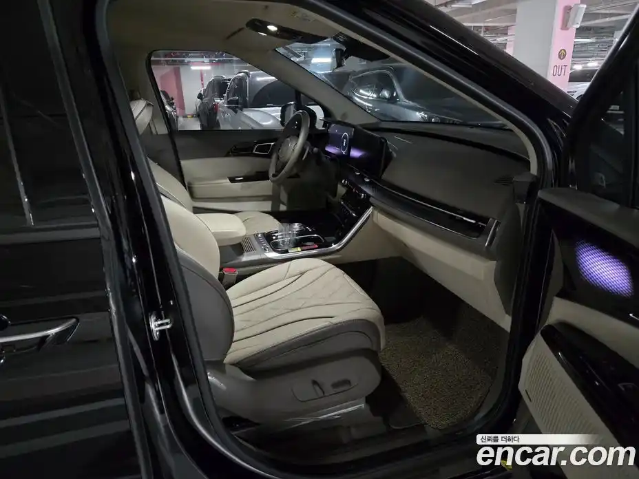 Kia Canival 2023 3.5 Автомат в Москве № 131592, фото 19