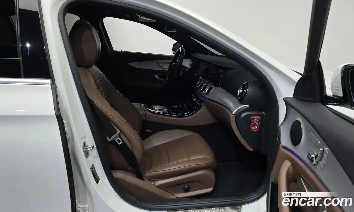 Mercedes-Benz E-Class 2021 2.0 Автомат в Москве № 136873, фото 20