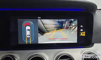 Mercedes-Benz E-Class 2021 2.0 Автомат в Москве № 136873, миниатюра 2