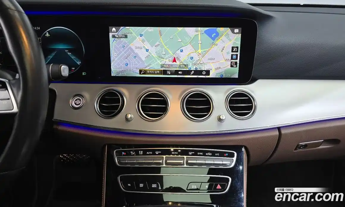 Mercedes-Benz E-Class 2021 2.0 Автомат в Москве № 136873, фото 4