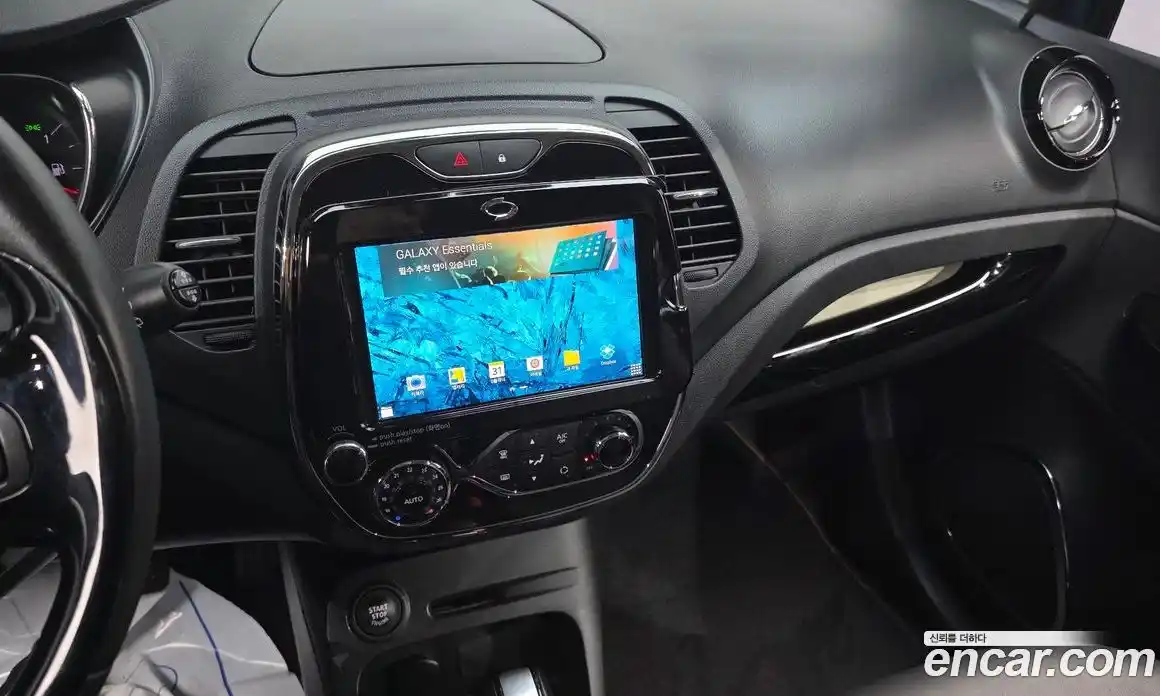 Renault QM3 2017 1.5 Автомат в Москве № 138600, фото 20