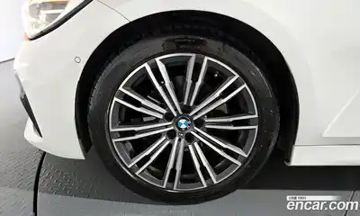 BMW 3-Series 2022 2.0 Автомат в Москве № 153983, миниатюра 4