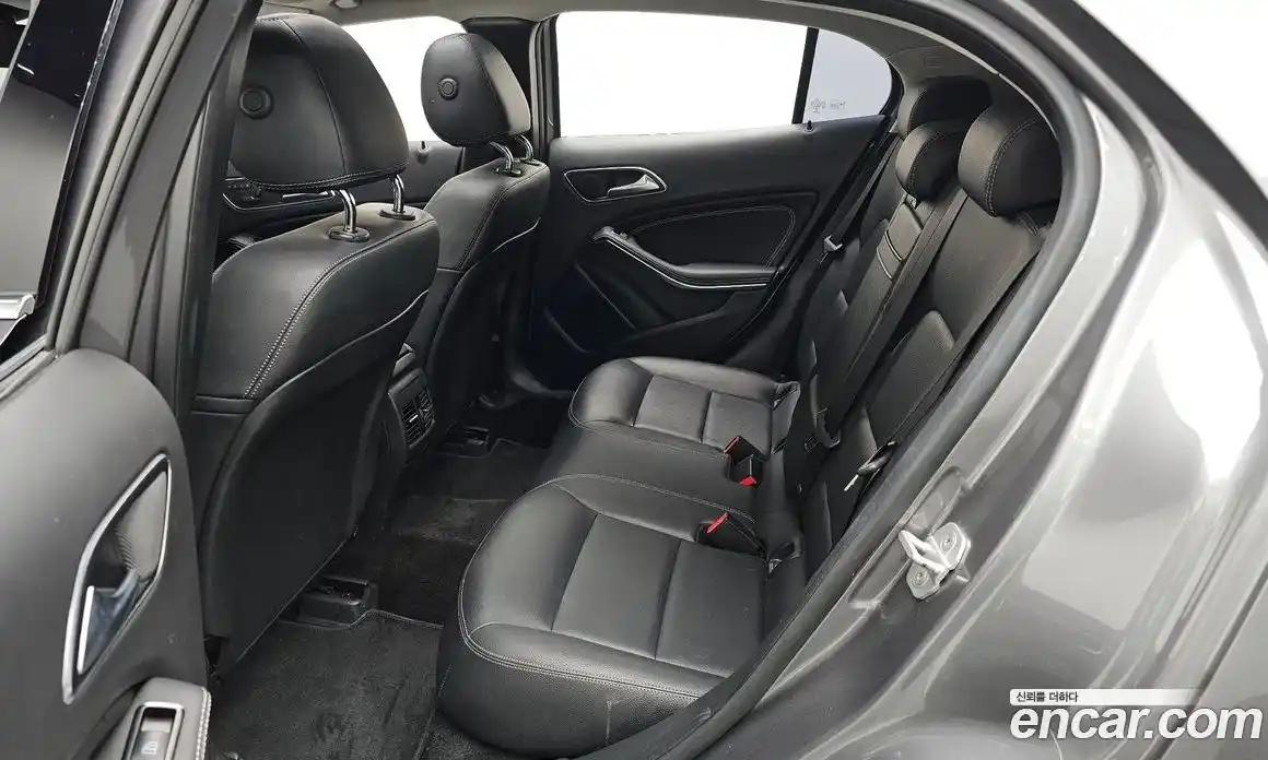 Mercedes-Benz GLA-Class 2015 2.1 Автомат в Москве № 160521, фото 10