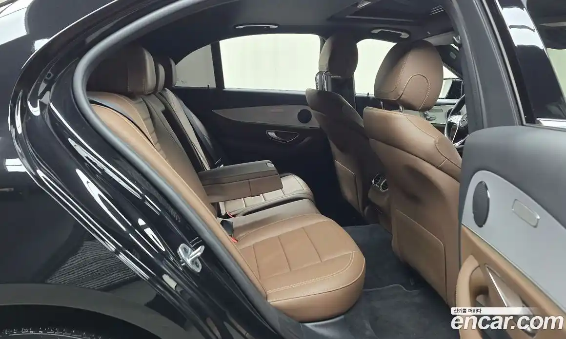 Mercedes-Benz E-Class 2021 2.0 Автомат в Москве № 161104, фото 15