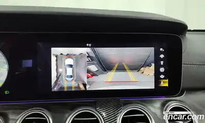 Mercedes-Benz E-Class 2023 1.9 Автомат в Москве № 161491, миниатюра 3