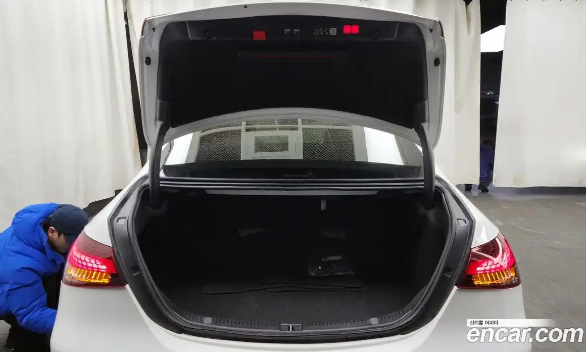 Mercedes-Benz E-Class 2023 1.9 Автомат в Москве № 161491, фото 6