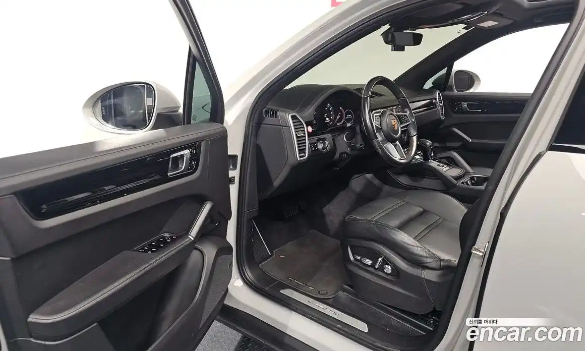 Porsche Cayenne 2021 3.0 Автомат в Москве № 165307, фото 5