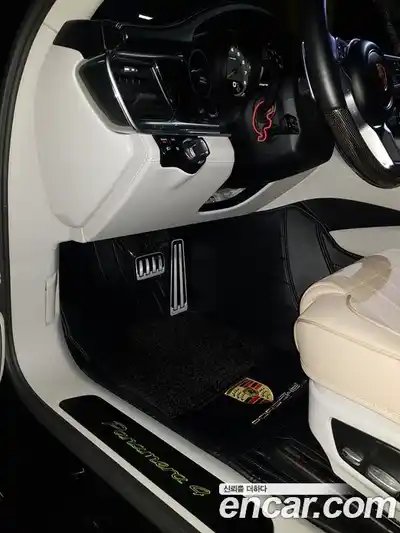 Porsche Panamera, 2020