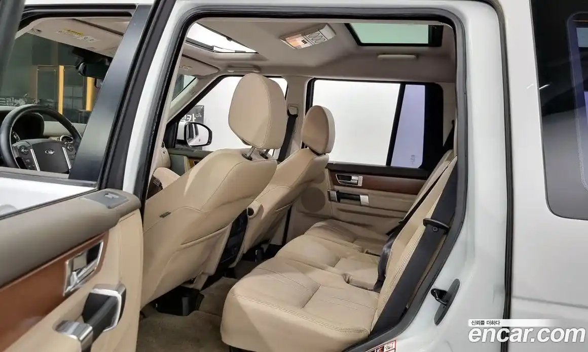 Land Rover Discovery 2016 3.0 Автомат в Москве № 166475, фото 11