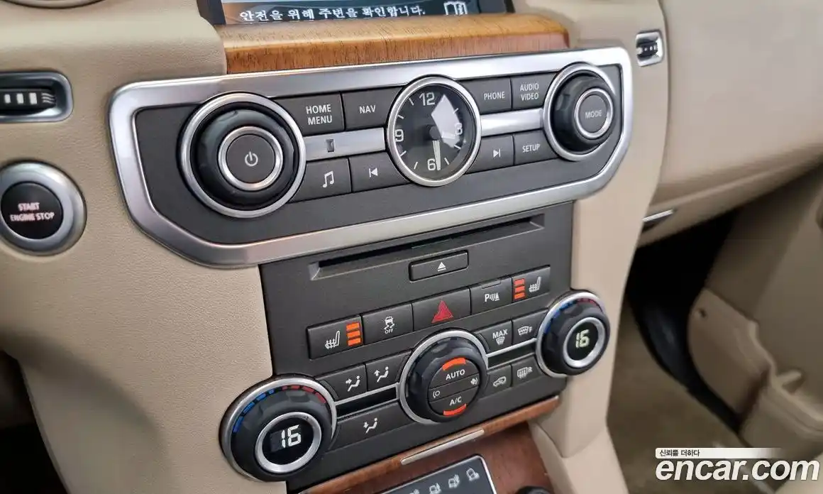 Land Rover Discovery 2016 3.0 Автомат в Москве № 166475, фото 16