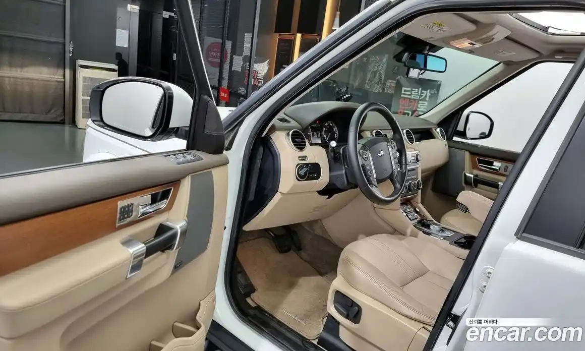 Land Rover Discovery 2016 3.0 Автомат в Москве № 166475, фото 10