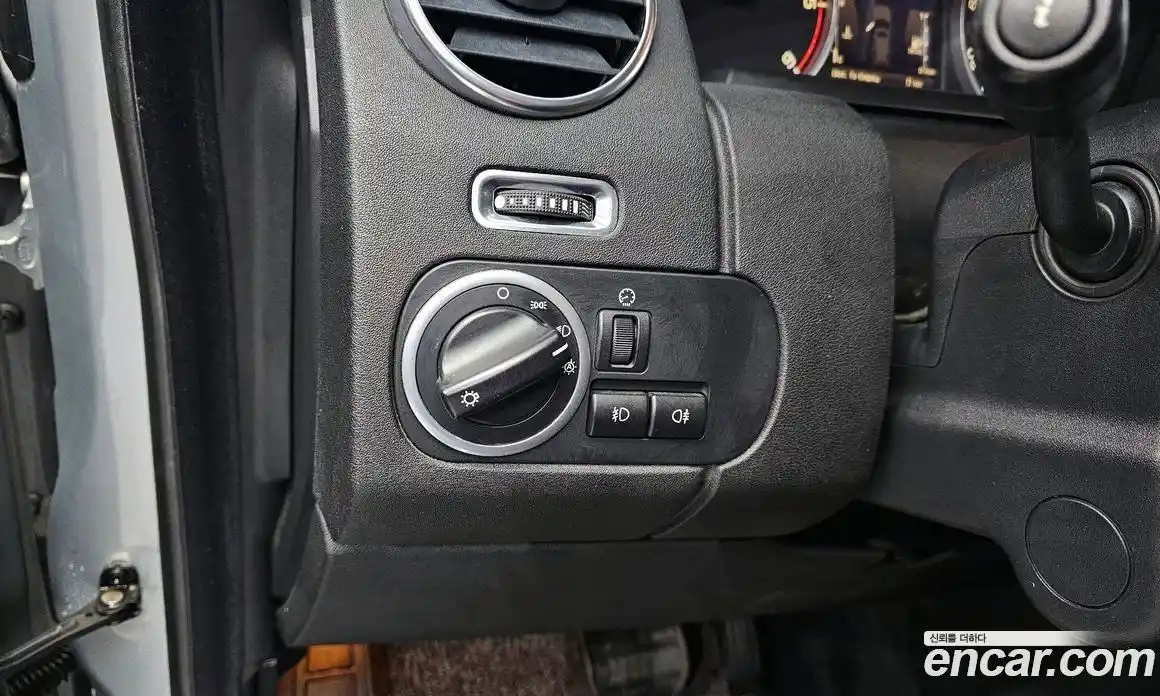 Land Rover Discovery 2010 2.7 Автомат в Москве № 166616, фото 17