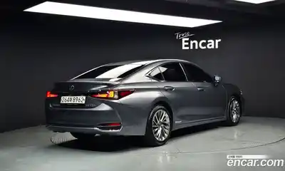 Lexus ES 2021 2.5 Автомат в Москве № 168305, миниатюра 2