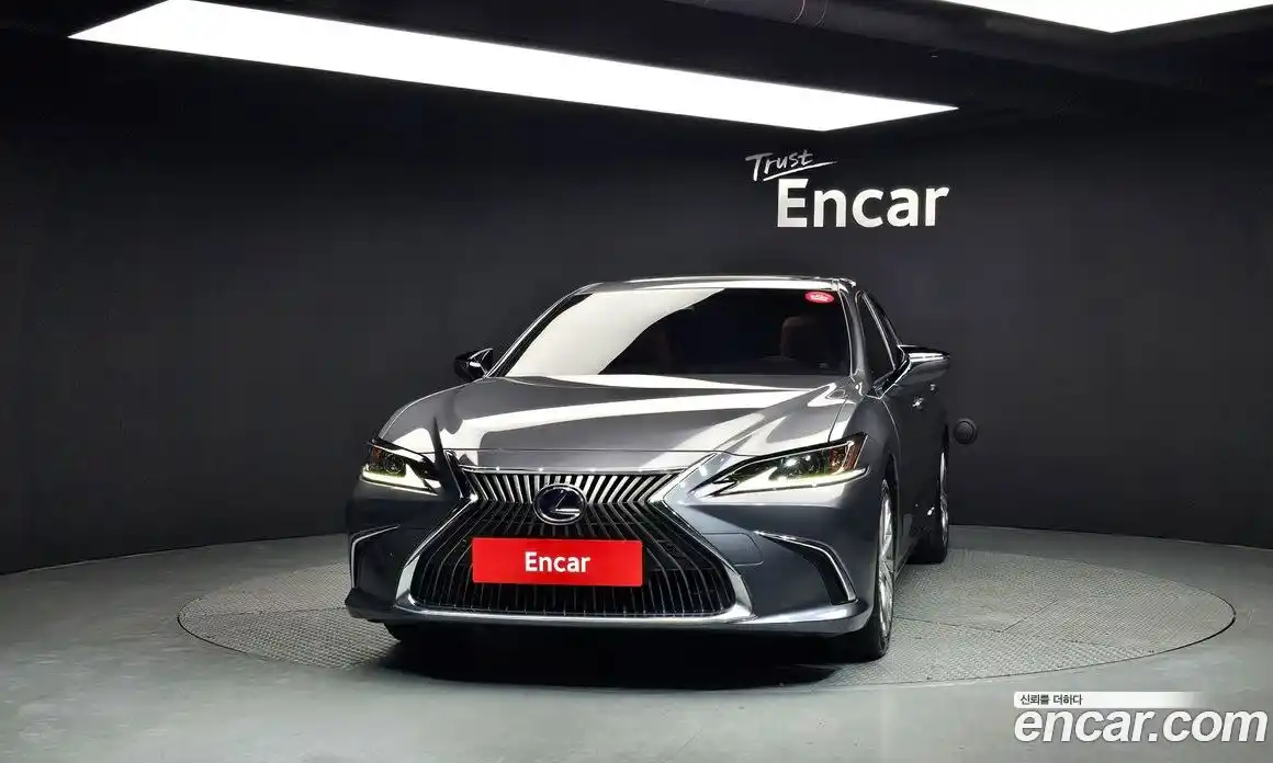 Lexus ES 2021 2.5 Автомат в Москве № 168305, фото 3