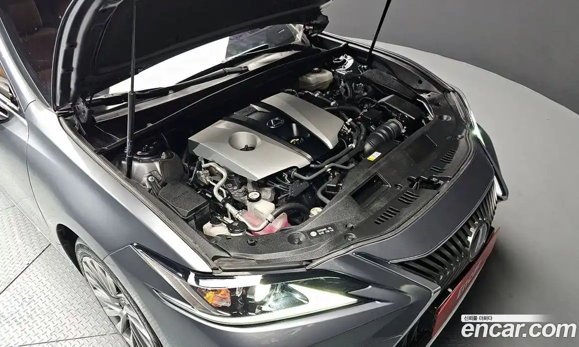 Lexus ES 2021 2.5 Автомат в Москве № 168305, фото 6