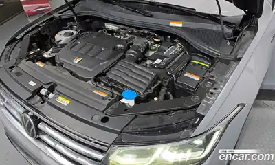 Volkswagen Tiguan 2022 2.0 Автомат в Москве № 168782, миниатюра 8