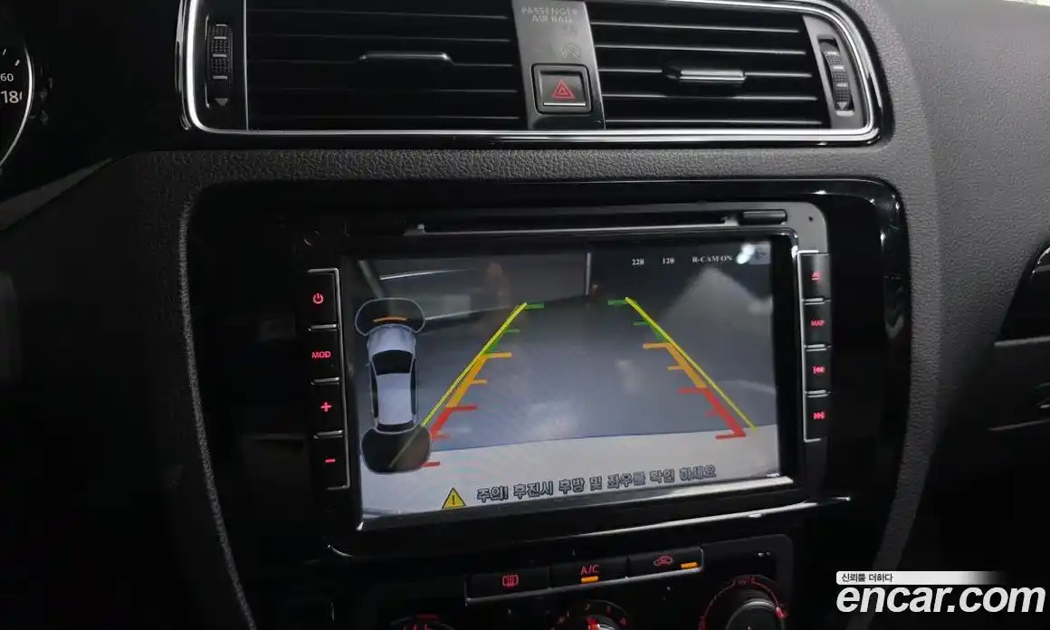 Volkswagen Jetta 2015 2.0 Автомат в Москве № 168795, фото 15