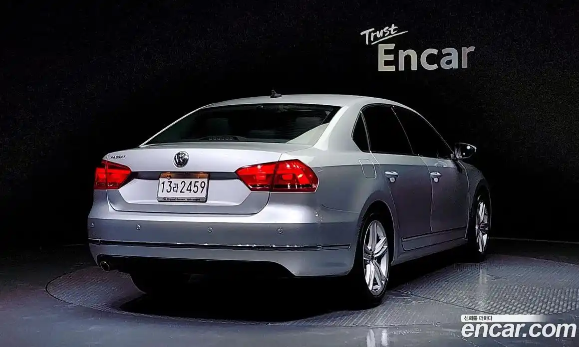 Volkswagen Passat 2013 2.5 Автомат в Москве № 168808, фото 9