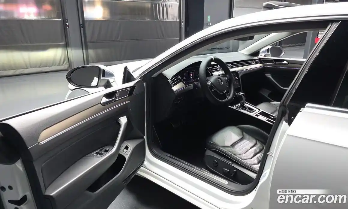 Volkswagen Arteon 2020 2.0 Автомат в Москве № 168827, фото 9