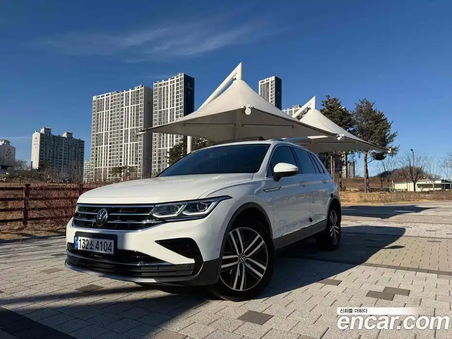 Volkswagen Tiguan 2023 2.0 Автомат в Москве № 169178, фото 1