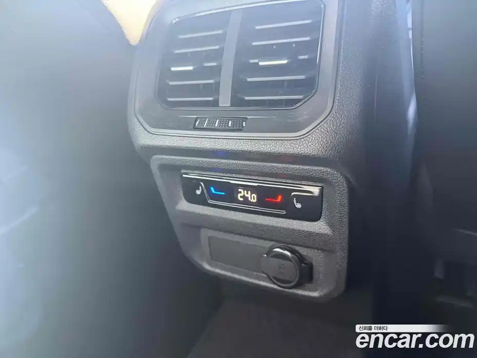 Volkswagen Tiguan 2023 2.0 Автомат в Москве № 169178, фото 16