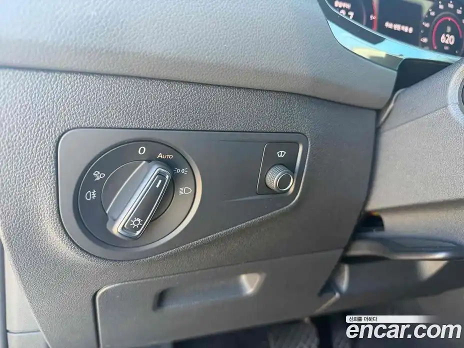 Volkswagen Tiguan 2023 2.0 Автомат в Москве № 169178, фото 17