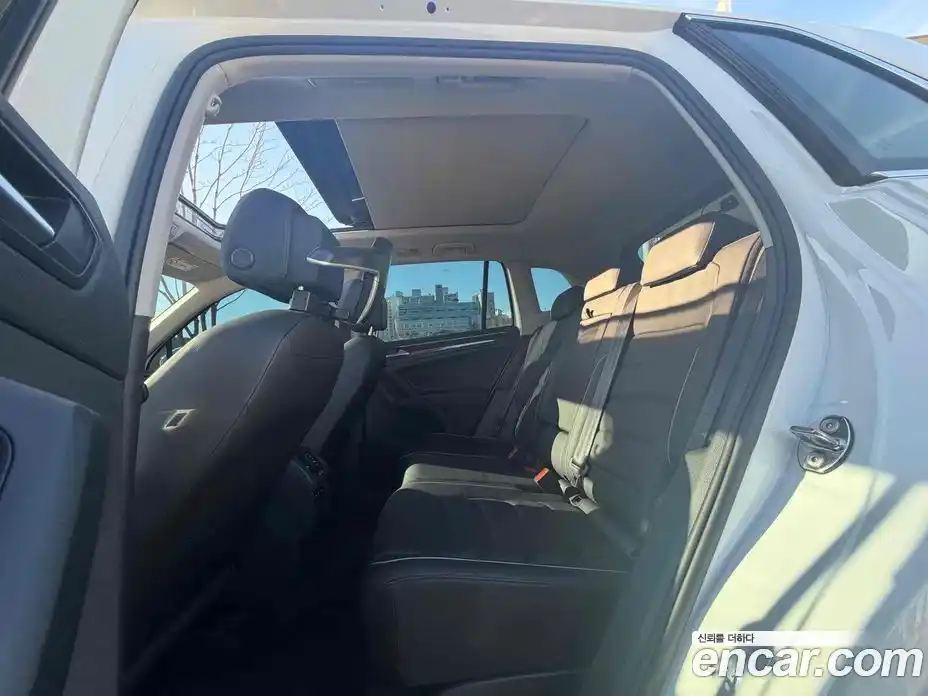 Volkswagen Tiguan 2023 2.0 Автомат в Москве № 169178, фото 10