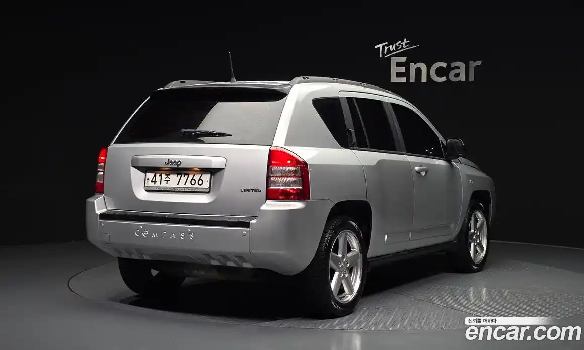 Jeep Compass 2009 2.4 Автомат в Москве № 169895, фото 6