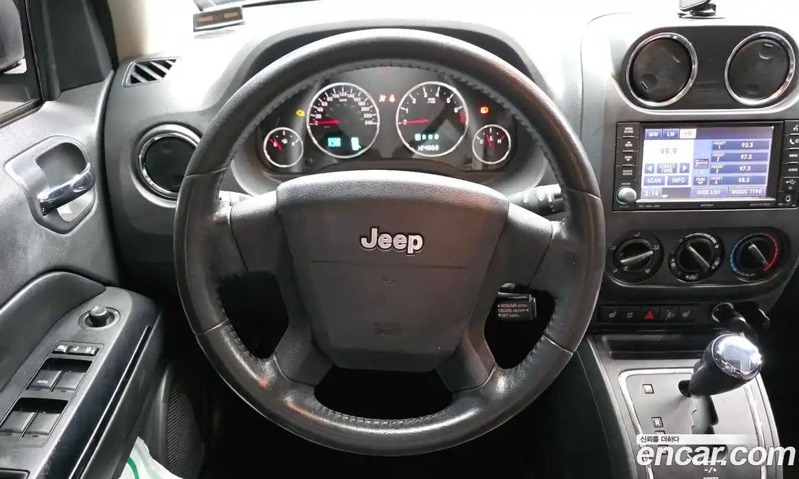 Jeep Compass 2009 2.4 Автомат в Москве № 169895, фото 10