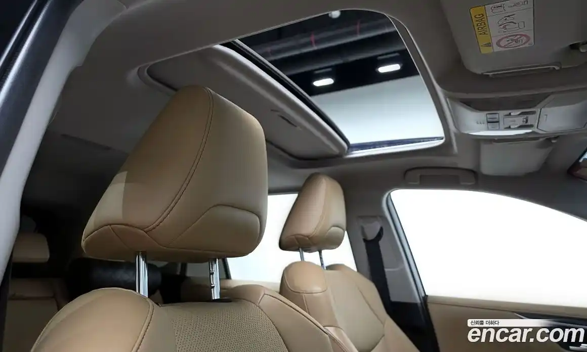 Toyota RAV4 2023 2.5 Автомат в Москве № 170213, фото 16