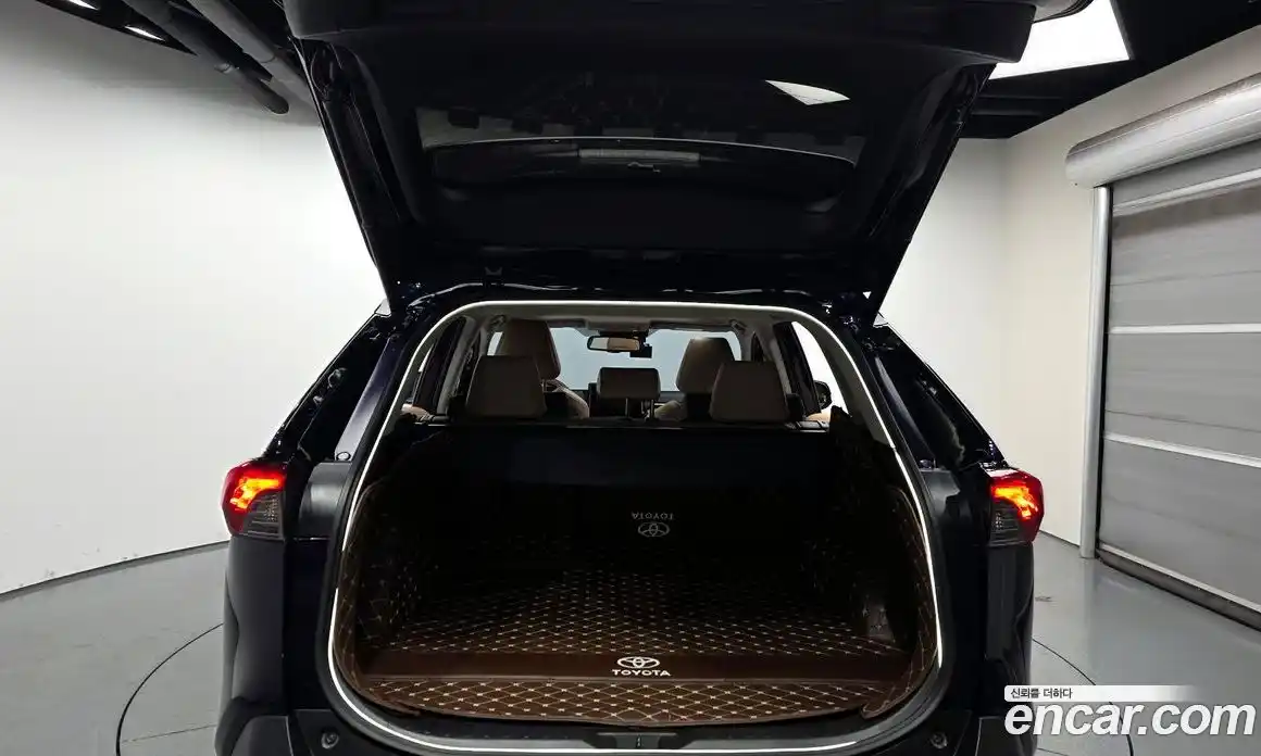 Toyota RAV4 2023 2.5 Автомат в Москве № 170213, фото 20