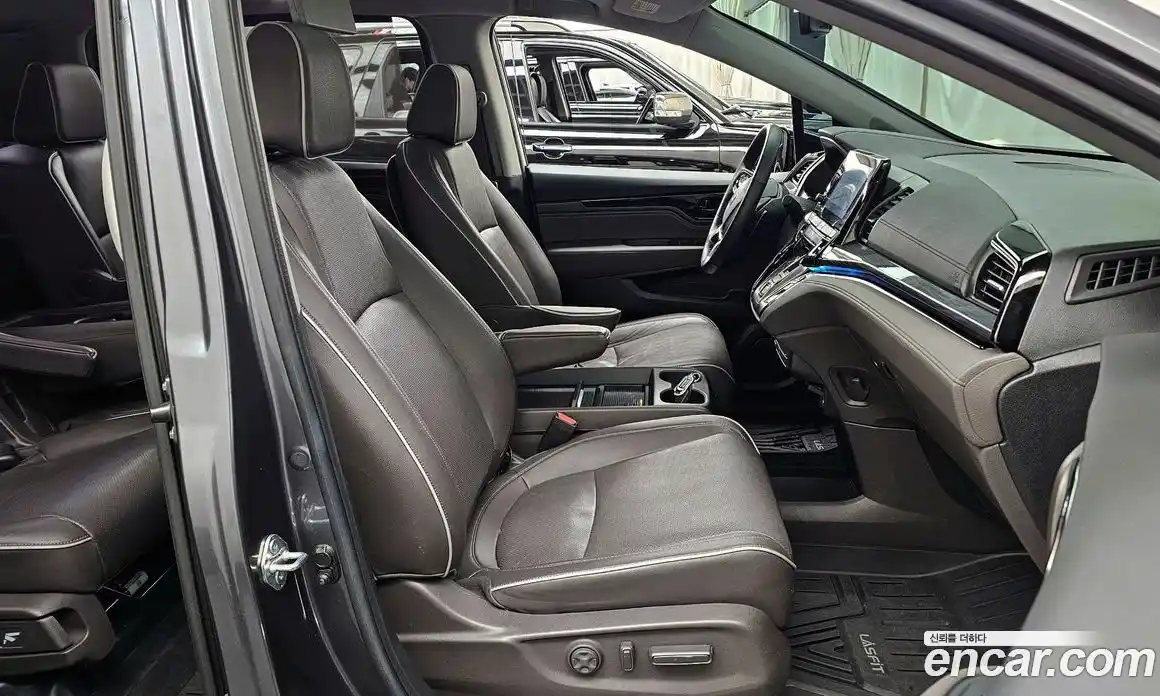 Honda Odyssey 2023 3.5 Автомат в Москве № 170447, фото 12