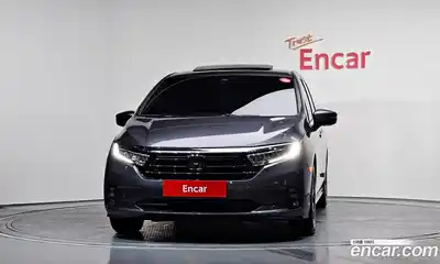 Honda Odyssey 2023 3.5 Автомат в Москве № 170447, миниатюра 3