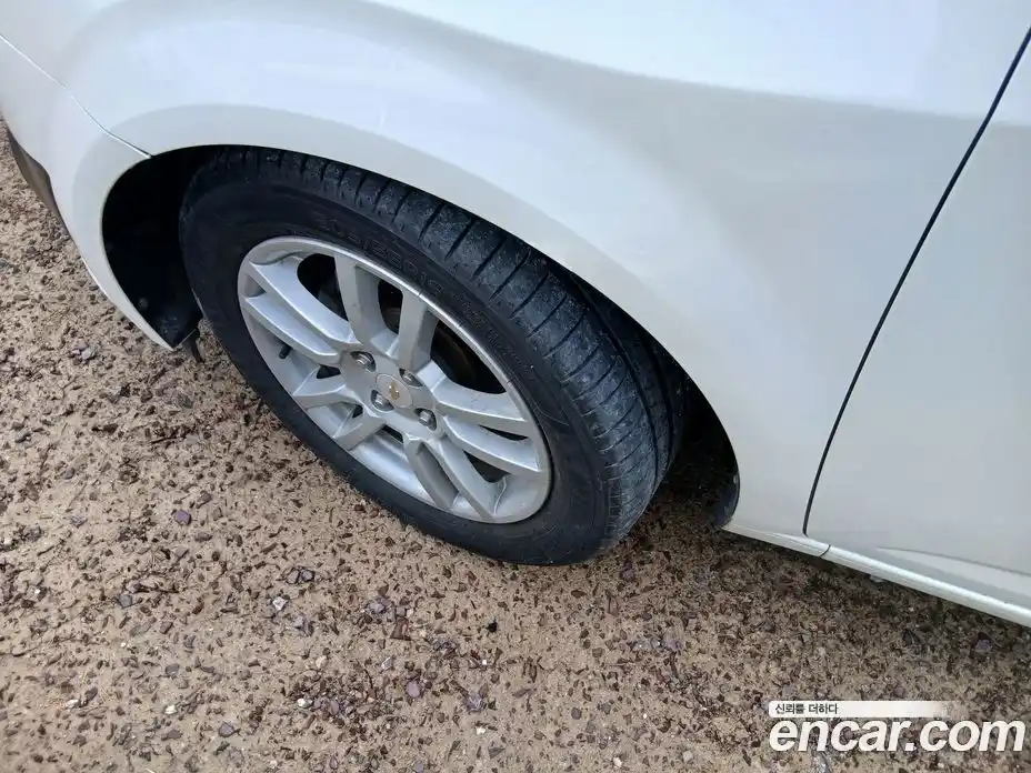 Chevrolet Aveo 2014 1.6 Автомат в Москве № 175708, фото 12