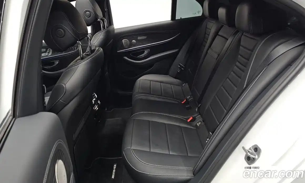 Mercedes-Benz E-Class 2022 2.0 Автомат в Москве № 178380, фото 12