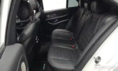 Mercedes-Benz E-Class 2022 2.0 Автомат в Москве № 178380, миниатюра 12