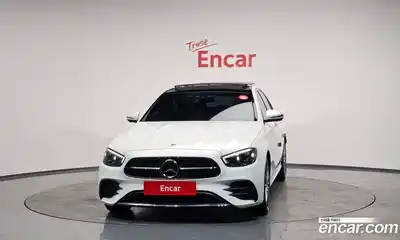 Mercedes-Benz E-Class 2022 2.0 Автомат в Москве № 178380, миниатюра 3