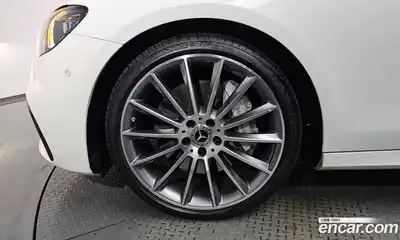 Mercedes-Benz E-Class 2022 2.0 Автомат в Москве № 178380, миниатюра 5