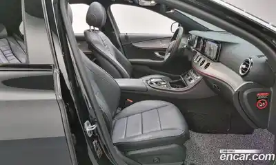 Mercedes-Benz E-Class 2020 2.0 Автомат в Москве № 179063, миниатюра 11