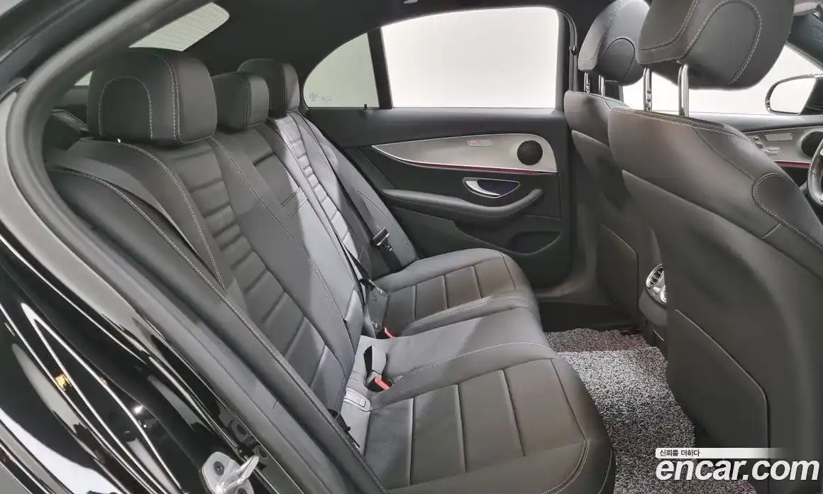 Mercedes-Benz E-Class 2020 2.0 Автомат в Москве № 179063, фото 12