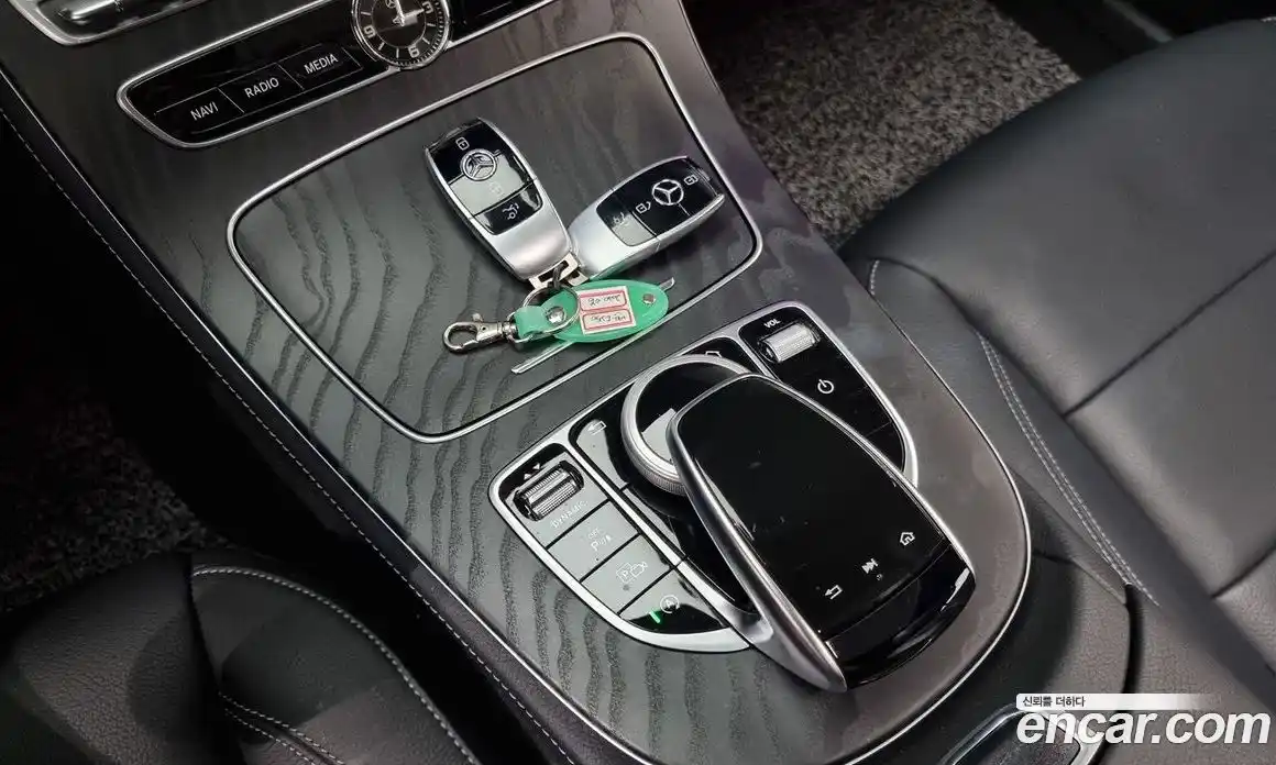 Mercedes-Benz E-Class 2020 2.0 Автомат в Москве № 179063, фото 16