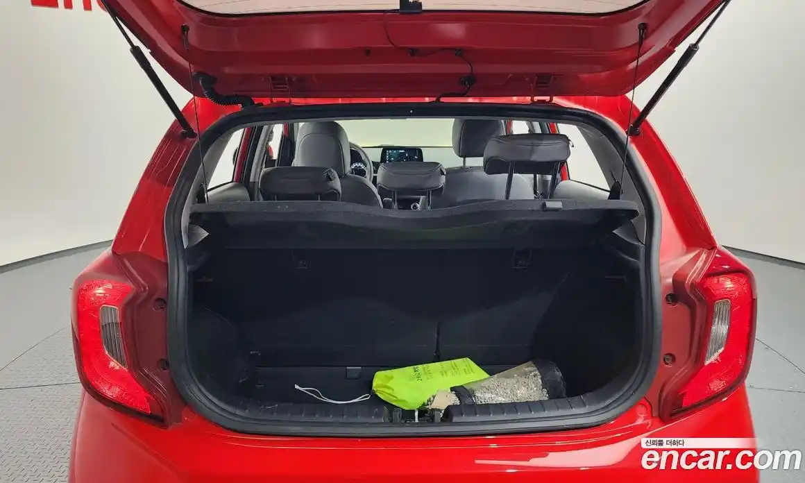 Kia Morning 2021 1.0 Автомат в Москве № 18037, фото 14