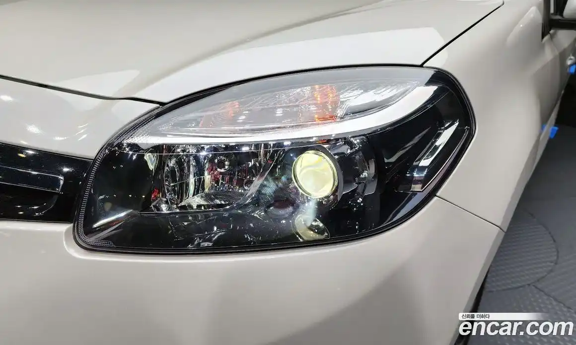 Renault QM5 2015 2.0 Автомат в Москве № 182852, фото 18