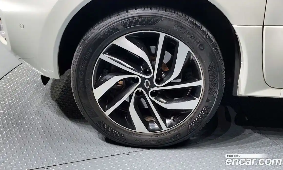 Renault QM5 2015 2.0 Автомат в Москве № 182852, фото 19