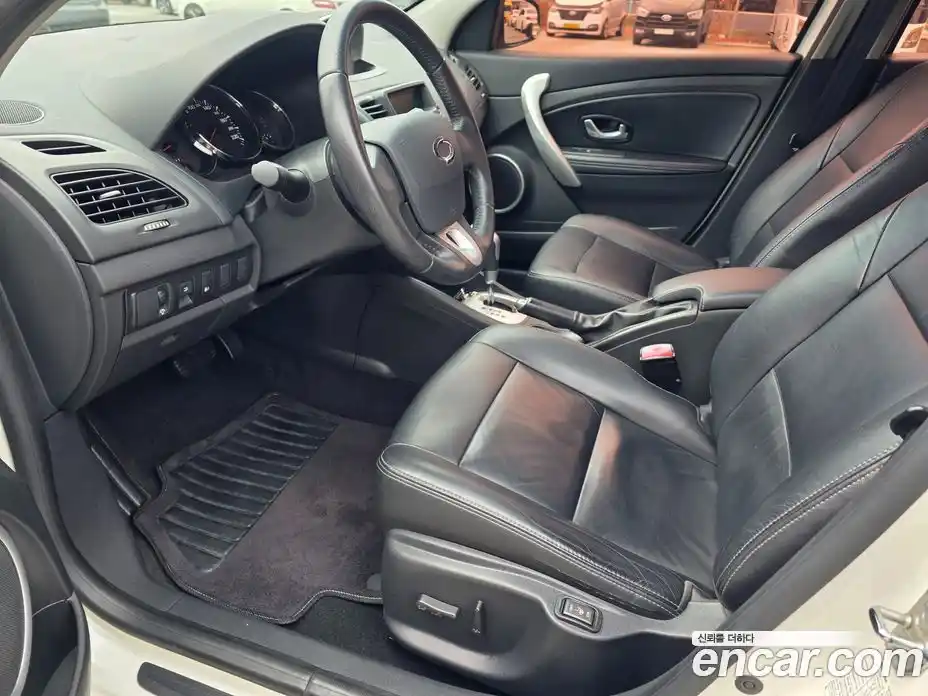 Renault SM3 2011 1.6 Автомат в Москве № 186275, фото 10