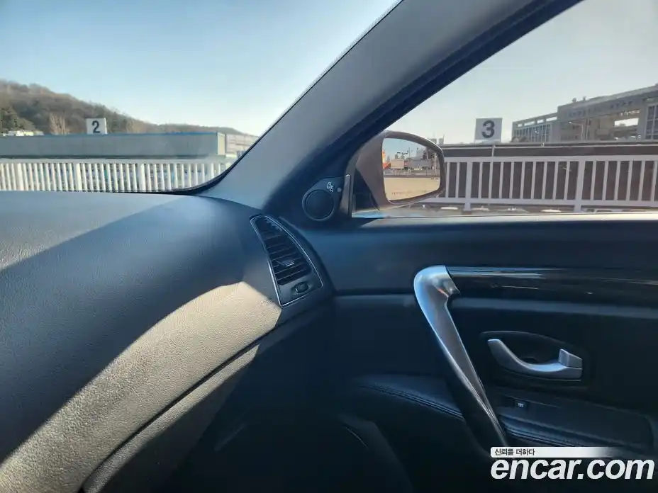 Renault SM7 2015 2.5 Автомат в Москве № 186549, фото 12