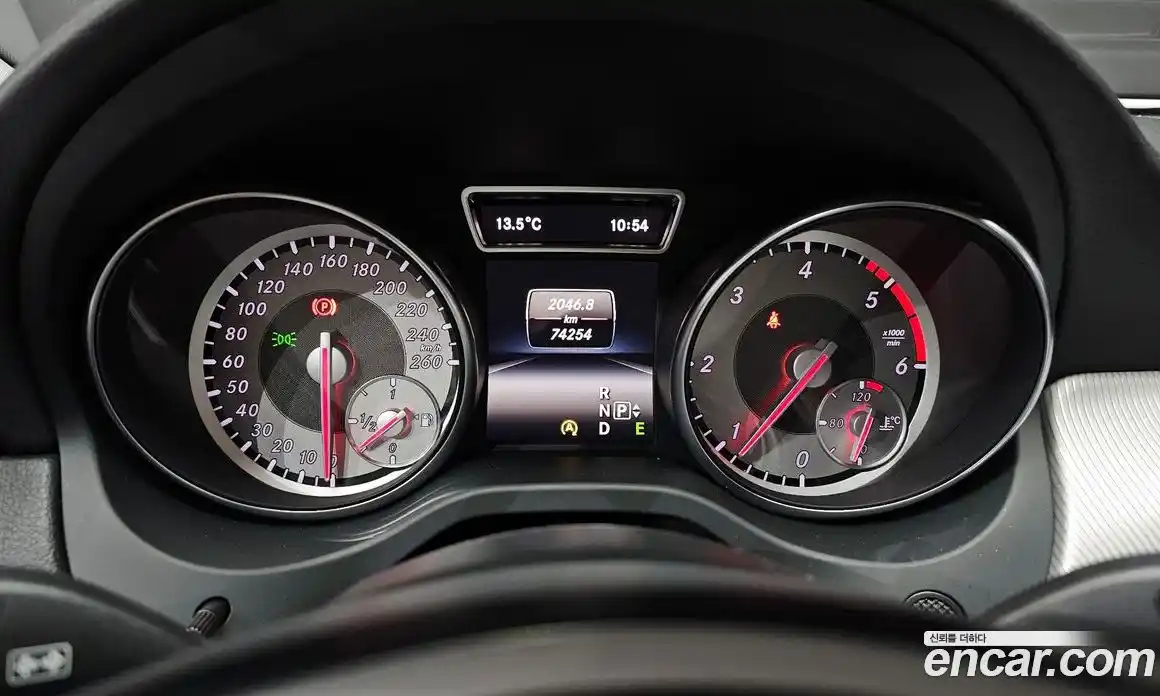 Mercedes-Benz GLA-Class 2015 2.1 Автомат в Москве № 194739, фото 13