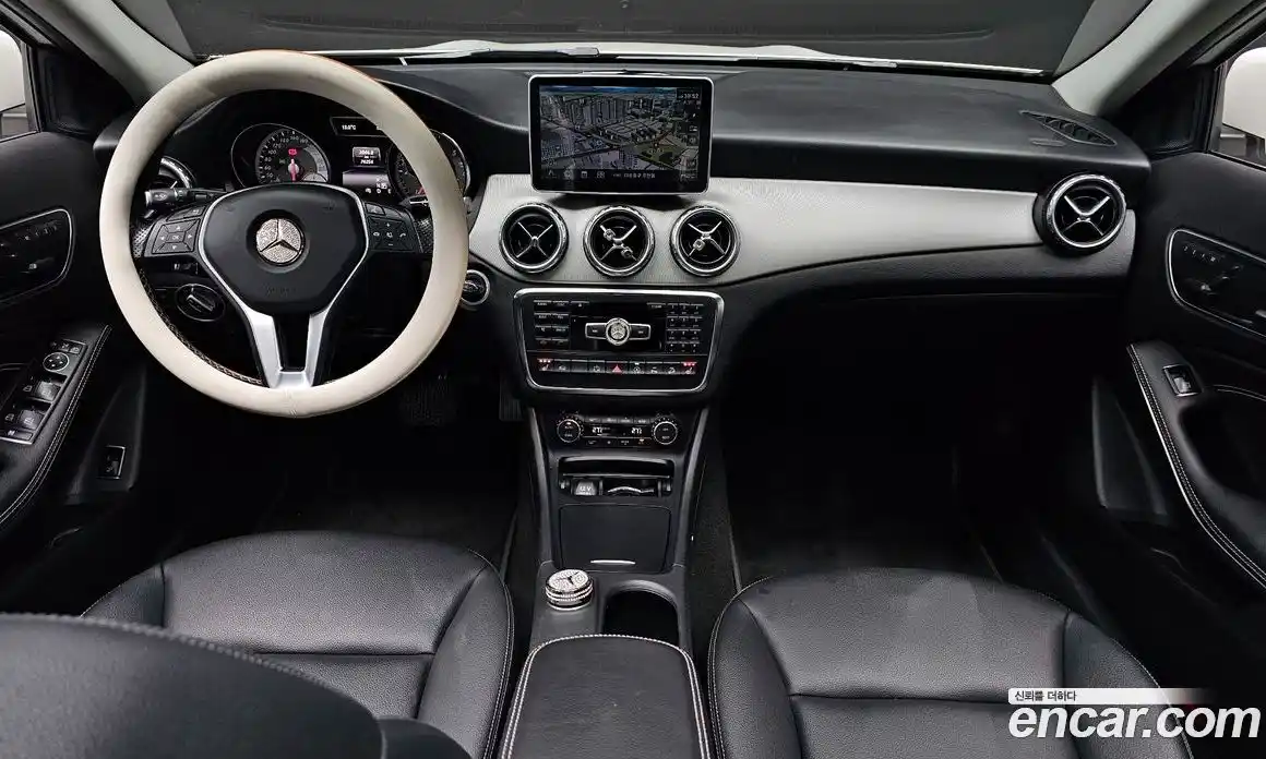 Mercedes-Benz GLA-Class 2015 2.1 Автомат в Москве № 194739, фото 3