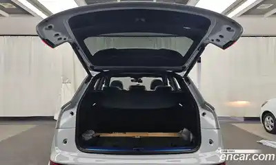 Audi Q5 2023 2.0 Автомат в Москве № 195887, миниатюра 2