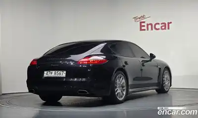 Porsche Panamera, 2011